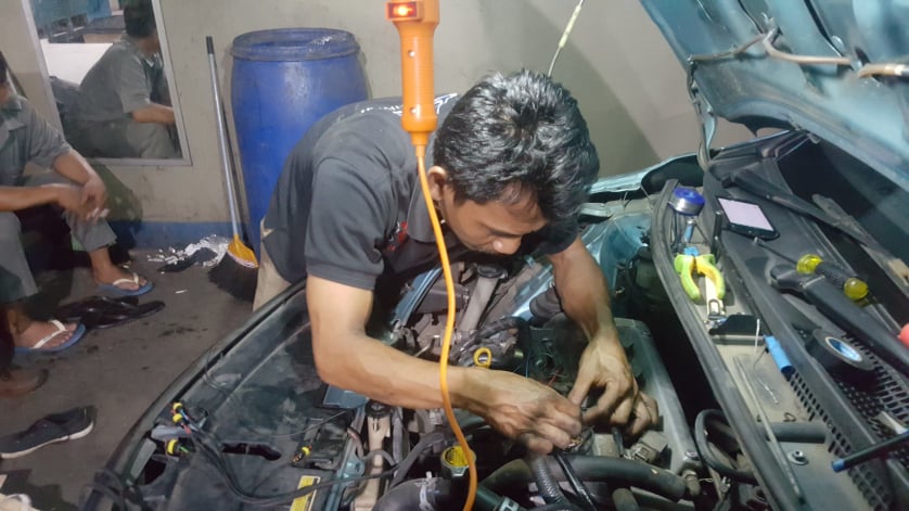 In 2017, Tiger Automotive Mechanics are converting 1,500 engine to use CNG in Indonesia 1