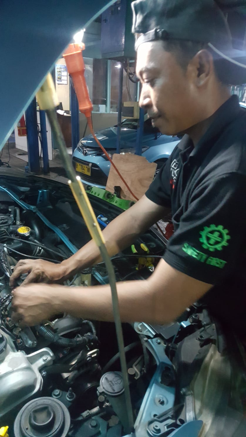 In 2017, Tiger Automotive Mechanics are converting 1,500 engine to use CNG in Indonesia 2